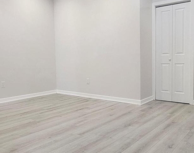 2230 Christian Street - Photo Thumbnail 6