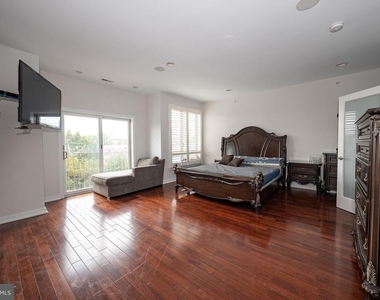 601 Poplar Street - Photo Thumbnail 23