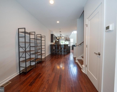 601 Poplar Street - Photo Thumbnail 6