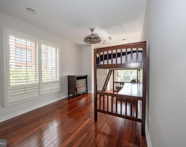 601 Poplar Street - Photo Thumbnail 21