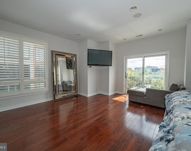601 Poplar Street - Photo Thumbnail 25