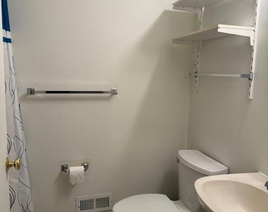 98 William Patterson Ct - Photo Thumbnail 10