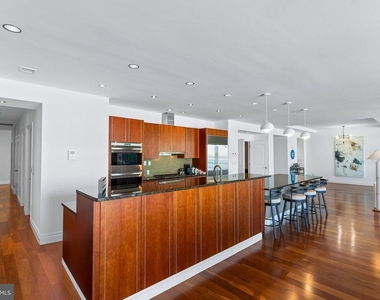 147 Waterfront Street - Photo Thumbnail 22