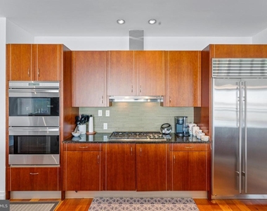 147 Waterfront Street - Photo Thumbnail 21