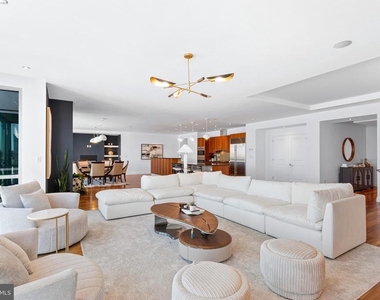 147 Waterfront Street - Photo Thumbnail 10