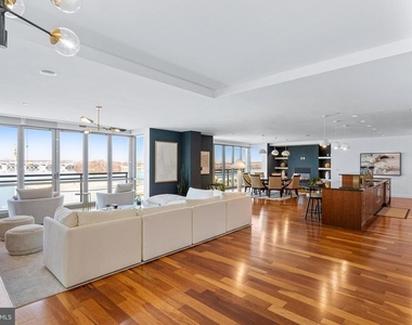 147 Waterfront Street - Photo Thumbnail 5
