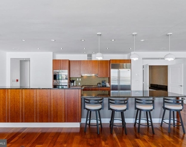 147 Waterfront Street - Photo Thumbnail 19