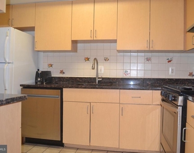 722 Quince Orchard Boulevard - Photo Thumbnail 7