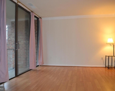 722 Quince Orchard Boulevard - Photo Thumbnail 6