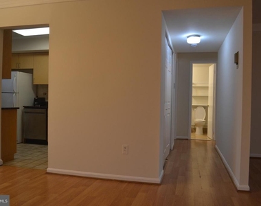 722 Quince Orchard Boulevard - Photo Thumbnail 3