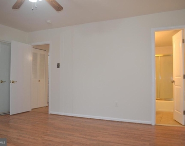 722 Quince Orchard Boulevard - Photo Thumbnail 11