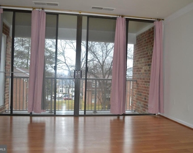 722 Quince Orchard Boulevard - Photo Thumbnail 5