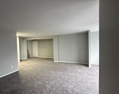 8 Russell Avenue - Photo Thumbnail 11