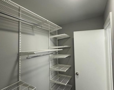 8 Russell Avenue - Photo Thumbnail 37