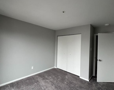 8 Russell Avenue - Photo Thumbnail 24