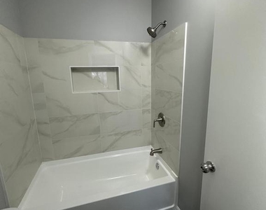8 Russell Avenue - Photo Thumbnail 35