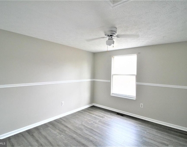 507 Smoketree Court - Photo Thumbnail 11