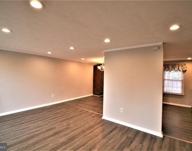 507 Smoketree Court - Photo Thumbnail 3