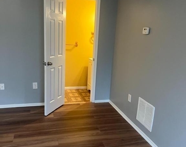 202 Jennifer Drive - Photo Thumbnail 18