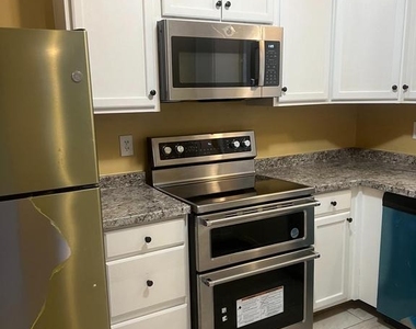 202 Jennifer Drive - Photo Thumbnail 5