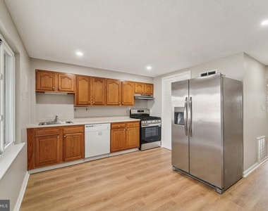 7926 Bank Street - Photo Thumbnail 8