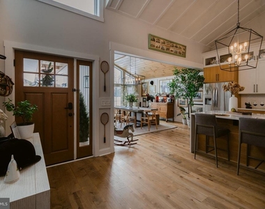 13230 Falls Road - Photo Thumbnail 2
