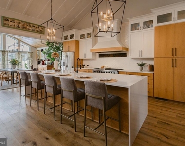 13230 Falls Road - Photo Thumbnail 6
