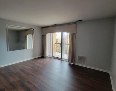6711 Park Heights Avenue - Photo Thumbnail 16