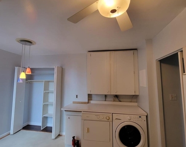 6711 Park Heights Avenue - Photo Thumbnail 13