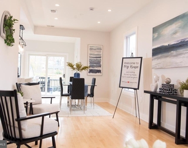 3309 22nd Street Ne - Photo Thumbnail 2