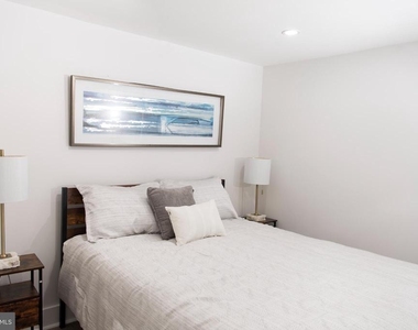 3309 22nd Street Ne - Photo Thumbnail 12