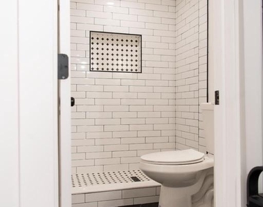 3309 22nd Street Ne - Photo Thumbnail 10
