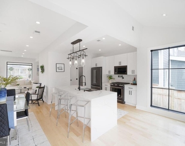 3309 22nd Street Ne - Photo Thumbnail 23