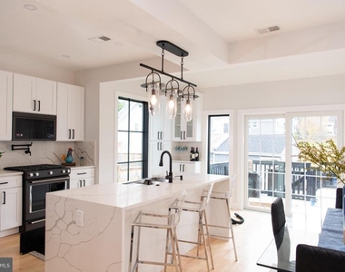 3309 22nd Street Ne - Photo Thumbnail 4