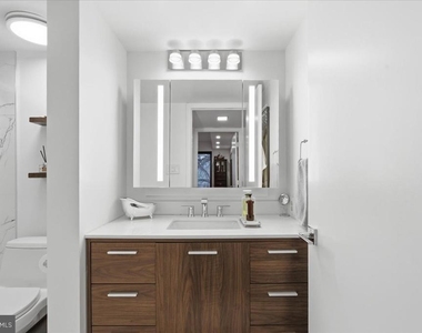 2141 Wisconsin Avenue Nw - Photo Thumbnail 5