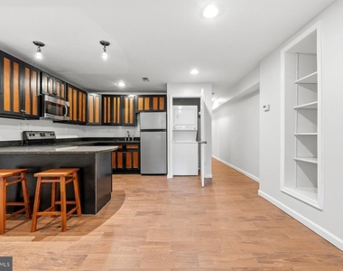 145 Randolph Place Nw - Photo Thumbnail 2
