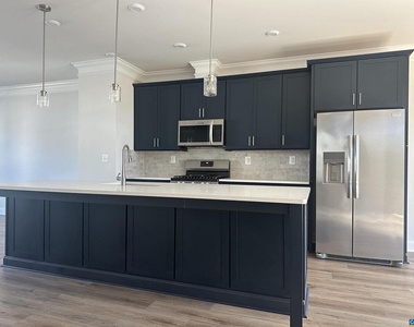 2022 Calico Ct - Photo Thumbnail 10