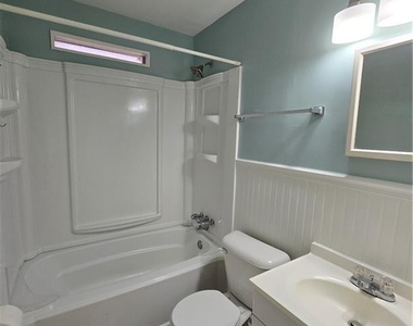 479 Mcbain Drive - Photo Thumbnail 12