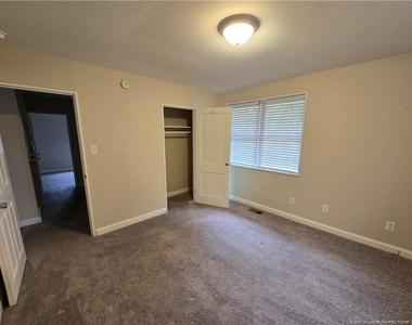 479 Mcbain Drive - Photo Thumbnail 10