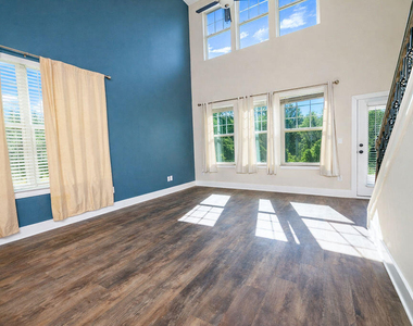 1026 Abbott Street - Photo Thumbnail 15