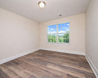 1026 Abbott Street - Photo Thumbnail 20