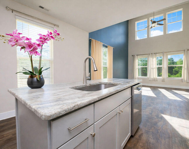 1026 Abbott Street - Photo Thumbnail 7