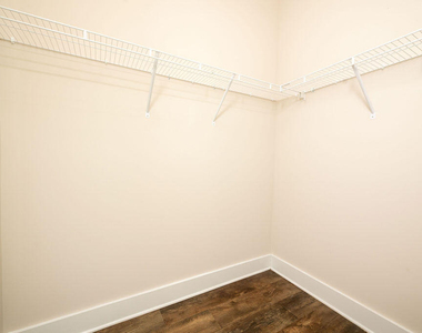 1026 Abbott Street - Photo Thumbnail 11
