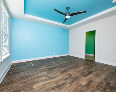 1026 Abbott Street - Photo Thumbnail 9