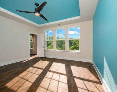 1026 Abbott Street - Photo Thumbnail 12