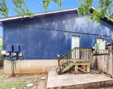 6801 Stonleigh Pl - Photo Thumbnail 14