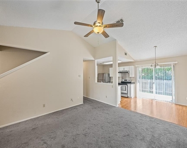 1015 E Yager Ln - Photo Thumbnail 4