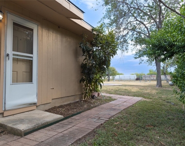 1430 State Highway 46 S - Photo Thumbnail 15