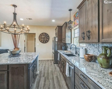 505 Heron Dr - Photo Thumbnail 4