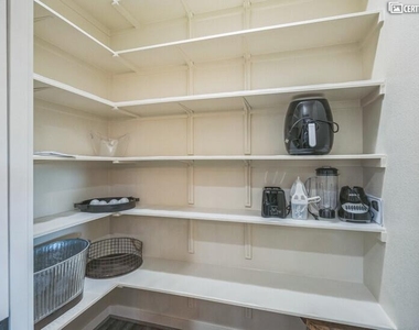 505 Heron Dr - Photo Thumbnail 7